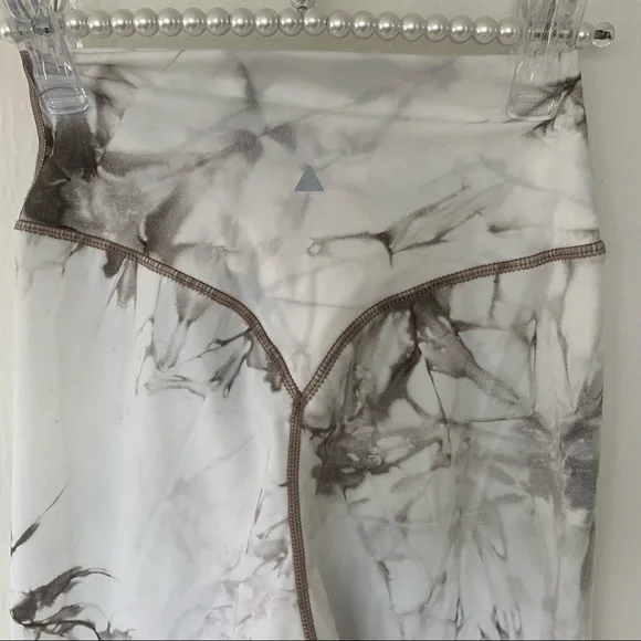 Balance Athletica Aura Collection OG Leggings - Picture 11 of 13